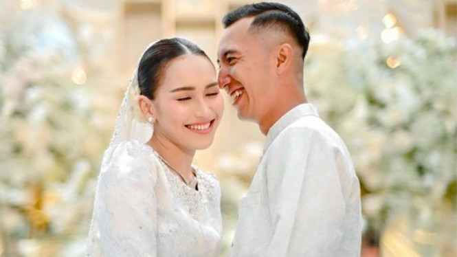 Instagram @ayutingting92