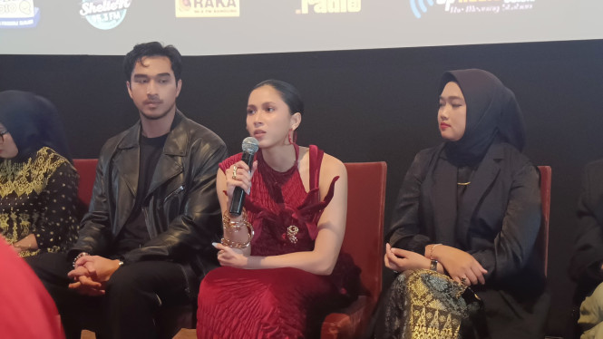 IntipSeleb/Fabbiola Irawan 