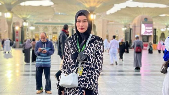 Instagram @steviagnecya