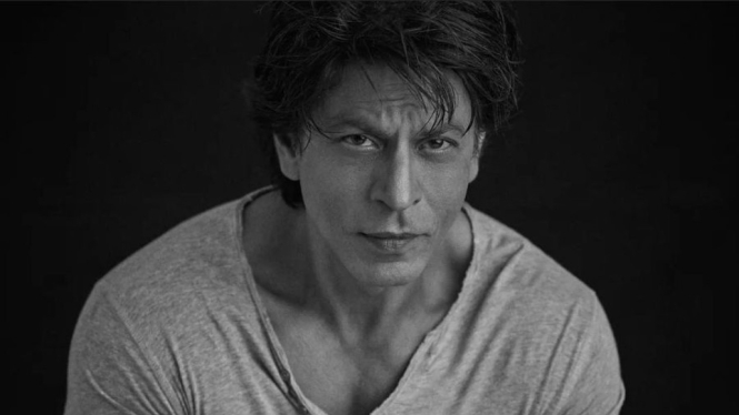 Shah Rukh Khan Dikecam Sering Main Film Bareng Aktris Muda, Begini