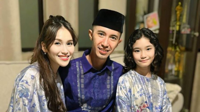 Instagram @ayutingting92