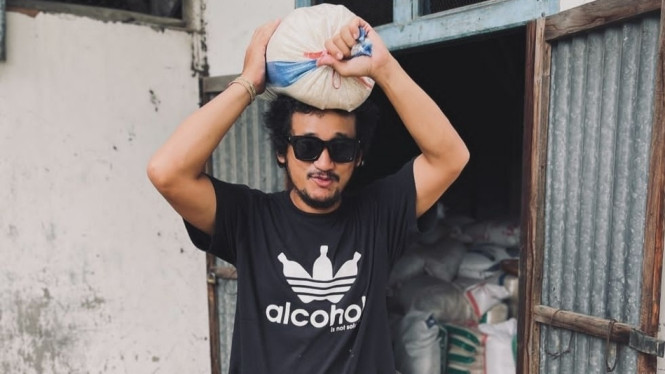 Instagram/ @isa_bajaj