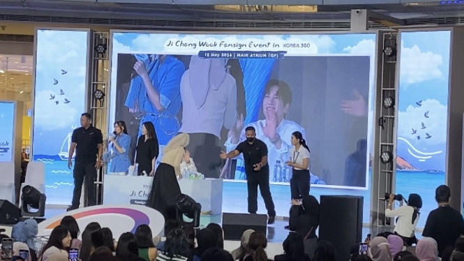 Julita Robiatul/IntipSeleb