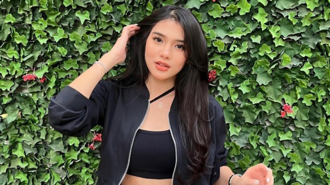 Instagram/davinakaramoy 