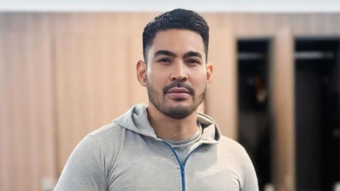 Instagram @robbypurba