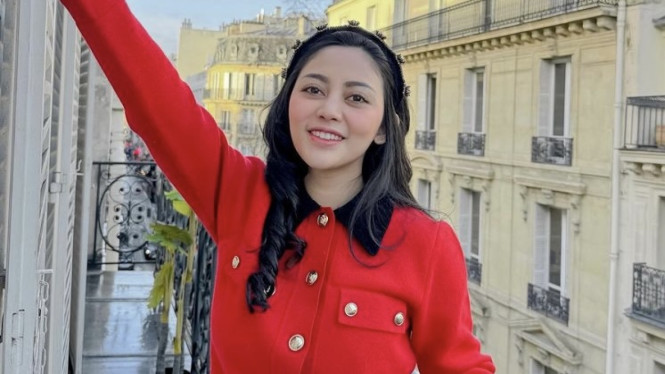 rachelvennya/instagram