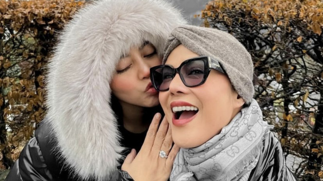 rachelvennya/instagram