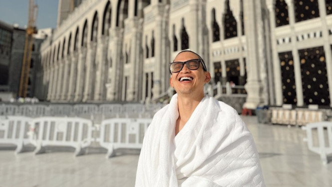 Instagram @thereal_rezkyadhitya