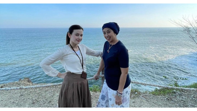 Instagram @irvina_zainal