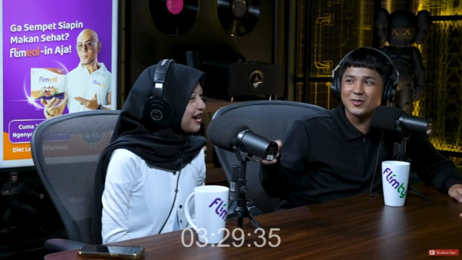 Youtube Deddy Corbuzier