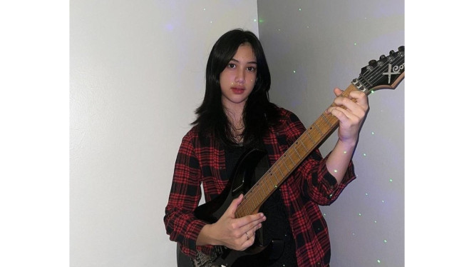 Instagram @jkt48.chelsea.d