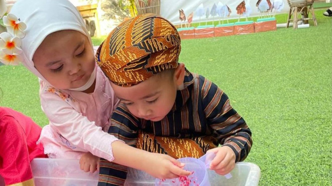 Instagram/ @raffinagita1717