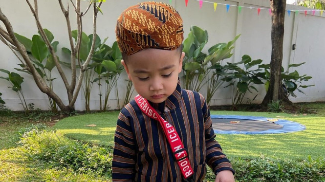 Instagram/ @raffinagita1717