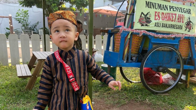 Instagram/ @raffinagita1717