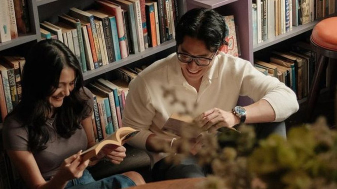 Instagram @amandarawles