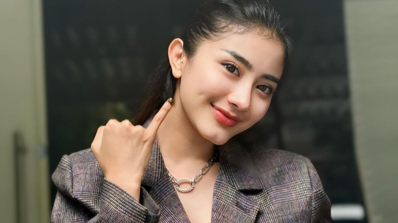 Teatrda bir jojani sikdim