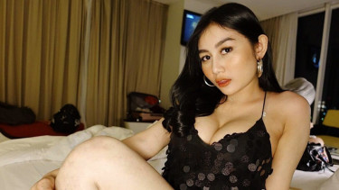 Pamela Safitri Tunjukan Ibunya, Warganet: Wow Keduanya Seksi dan Montok