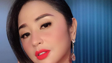 Hikayat Cinta - Dewi Perssik feat Glenn Fredly