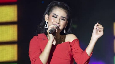 Potret Aksi Panggung Wulan Yee, Bikin Gemes