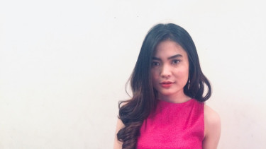 Stefany Danasia Mau Belajar Cengkok Dangdut?