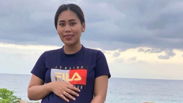 Lirik Lagu Bidadari Lupa Diri - Evi Masamba