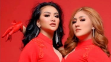Intip Potret Youfita Zeline Bersanding dengan Gina '2 Racun'