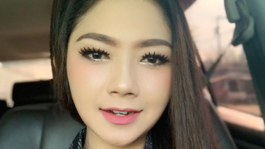 Aksi Nekat Fans Pria Ratna Antika Bikin Ramai! Ada Apa?