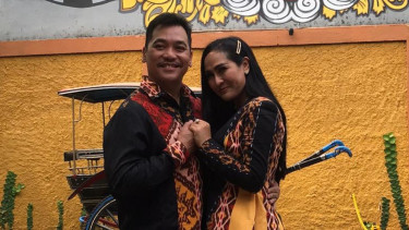 Pernikahan hanya 3 Bulan, Ratu Meta Nangis di Pengadilan