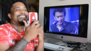 Dangdut Challenge, Pria Bule Cover Lagu Rhoma Irama 'Kehilangan'
