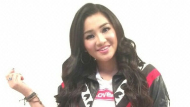 Sakit Tak Berdarah, Single Baru Fitri Carlina Feat Wali Band