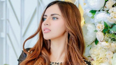 Heboh Pedangdut Novi Rizki Dekat dengan Politisi