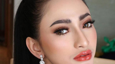Disebut Makin Kurus, Begini Pesona Amel Alvi