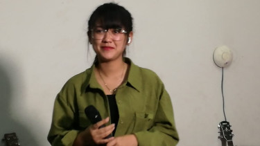 Cantik Berhijab, Aisyah Istri Rasulullah Happy Asmara Jadi Trending