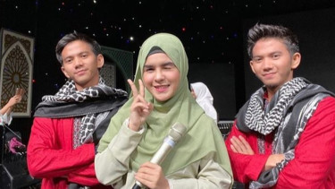 Geger Misteri Wanita Cantik Diapit Rizki Ridho