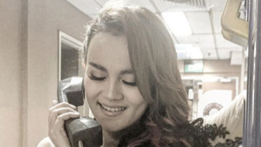 Takjub, Biduan Cantik Putri Jamila Jual Nasi Uduk Demi Lunasi Cicilan