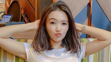 Biduan Angkat Ketiak Putih Mulus Mentereng, Nomor 3 Jadi Bintang Iklan