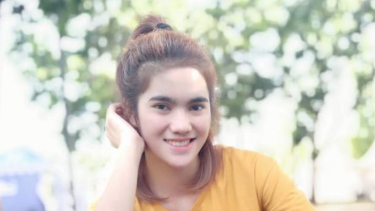 Lirik Lagu Strong Woman - Anita Kaif