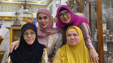 Geger Cantiknya Marini Zumarnis Postingan Terbaru Yati Octavia