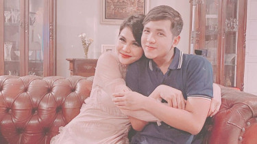 Dipeluk Wanita Cantik Asal Thailand, Jirayut Salah Tingkah