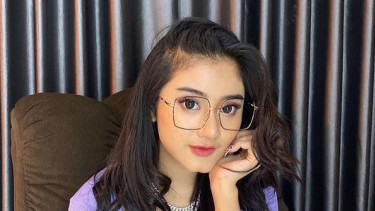 Pesan Hotman Paris ke Ghea Youbi, hingga Inul Daratista Tampil Polos