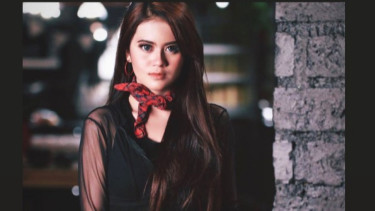 Lirik Kue Klepon Enaknya Di Dalam - Putri Sagita