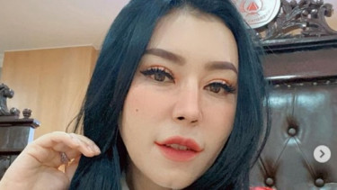 Rehat dari Dunia Entertain, Princess Baby Sexyola Jadi Hakim Cantik