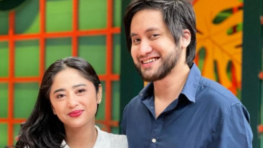 Foto Bareng Dewi Perssik, Wajah Kevin Aprilio Bikin Kaget