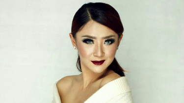 Lirik Lagu Satu Malam Dua Cinta - Lynda Moy