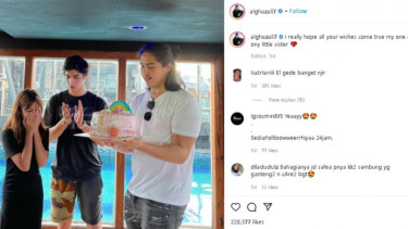 Maia Estianty Titipkan Kado Ke Al Ghazali, Safeena Ahmad Histeris!