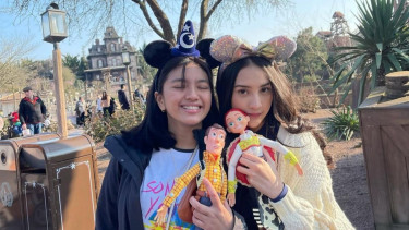 Anya Geraldine Temani Anak Ariel NOAH di Disneyland: Calon Mama Tiri!