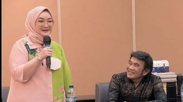 6 Potret Cantik Ricca Rachim, Awet Muda Bikin Rhoma Irama Terpesona