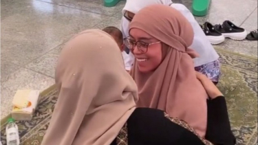 Bebizie Ungkap Pertemuan dengan Lesti di Madinah, Masih Saling Sayang