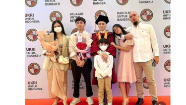 Potret Mulan Jameela Wisuda, Akhirnya Kelarkan Pendidikan S1