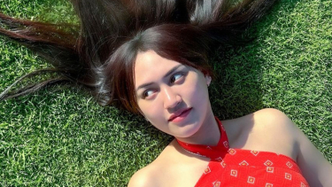 Pamer Aksi Stretching, Caption Menggelitik Happy Asmara di Instagram Jadi Sorotan